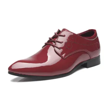 Elegante Herren-Schnrschuhe mit spitzer Kappe fr den Sommer
