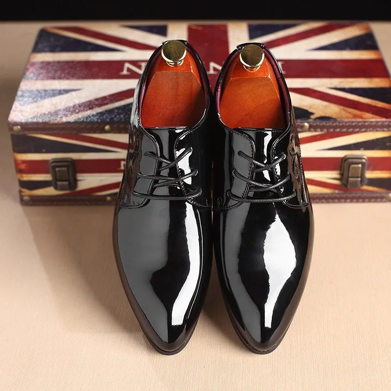 Elegante Herren-Schnrschuhe mit spitzer Kappe fr den Sommer