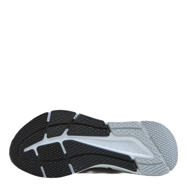 Questar Shoes Core Black / Carbon / Matte Silver