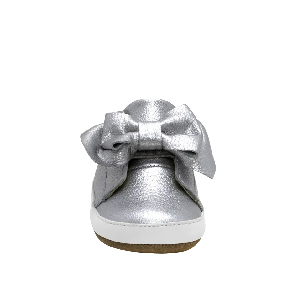 Silver Aria First Kicks